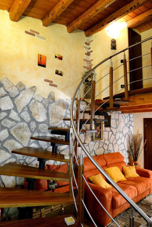 Alla Corte Dei Ventimiglia Montelepre Habitación foto