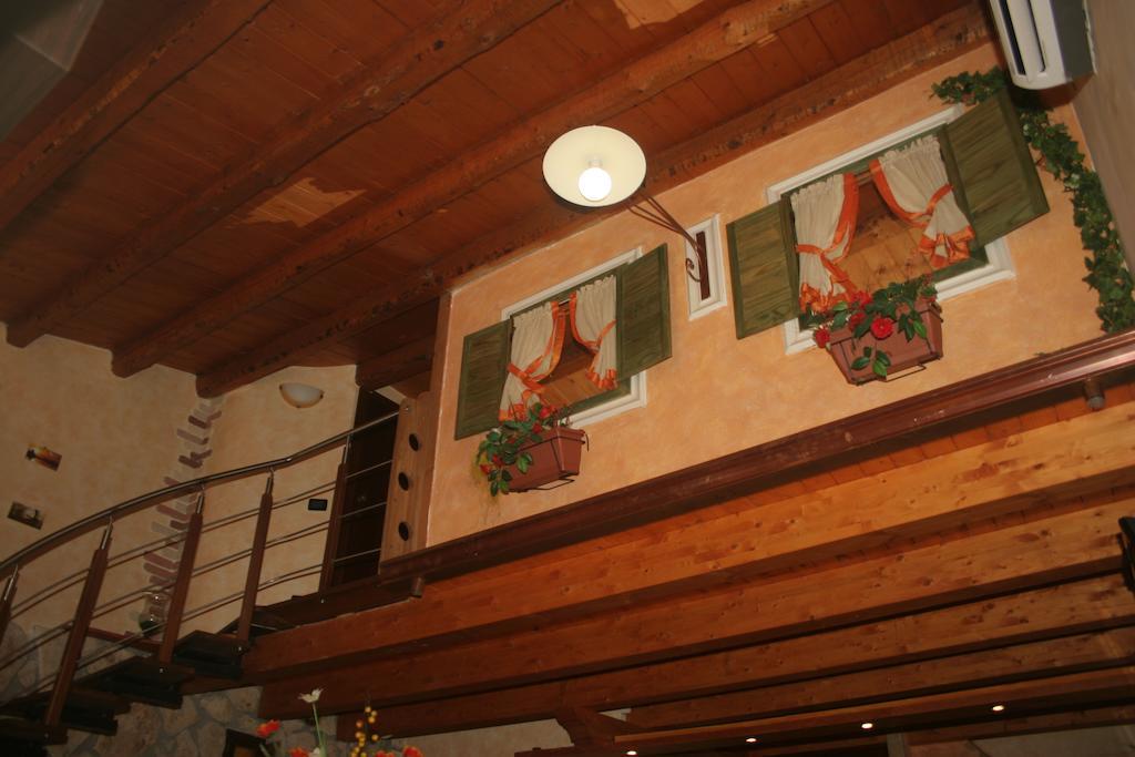 Alla Corte Dei Ventimiglia Montelepre Habitación foto
